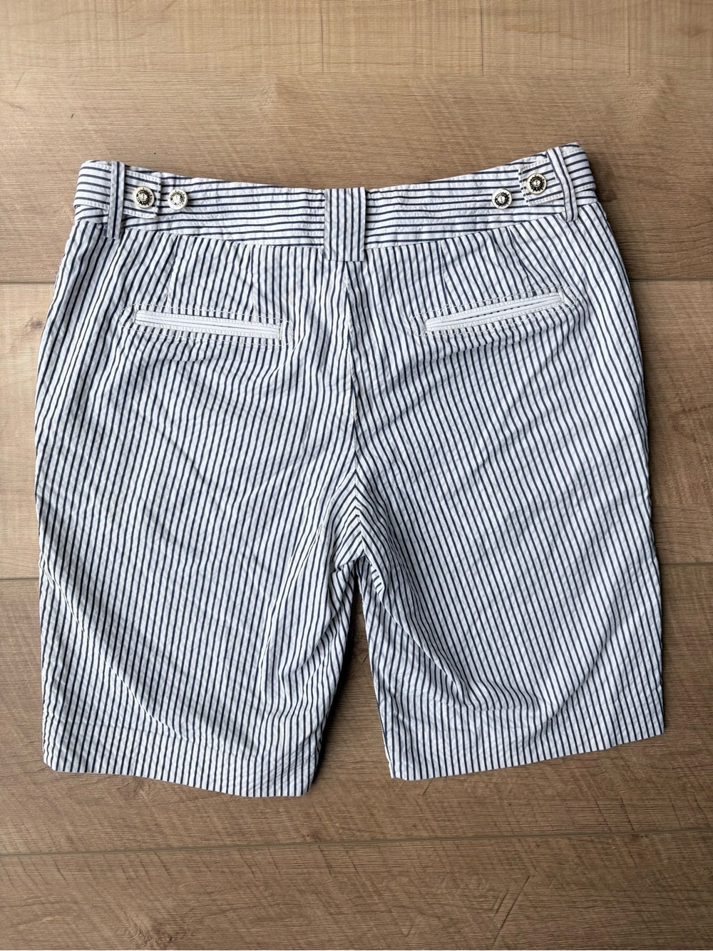 J. Crew Seersucker City Fit Striped Nautical Bermuda Shorts White/Navy. Size 2.